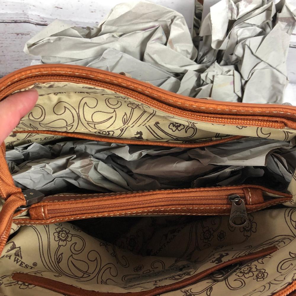 Montana West Aztec Collection Concealed Carry Hobo - Picture 4 of 6